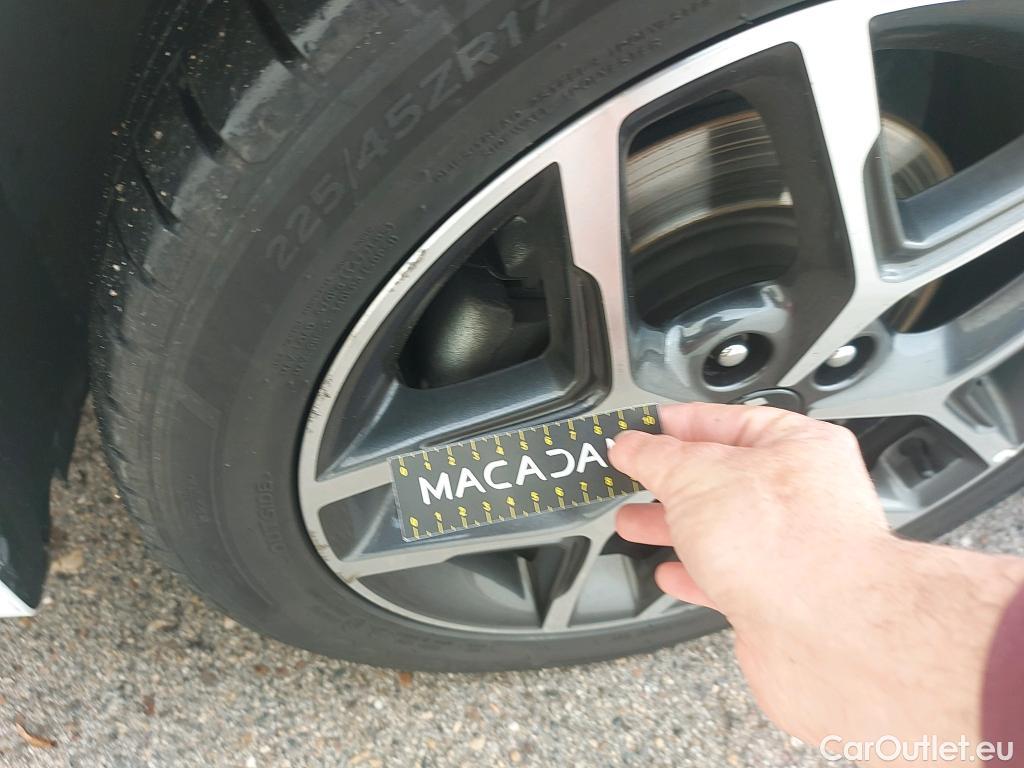  KIA  Cee'd KIA Ceed Tourer / 2021 / 5P / familiar Tourer 1.6 MHEV iMT 100kW Tech #10