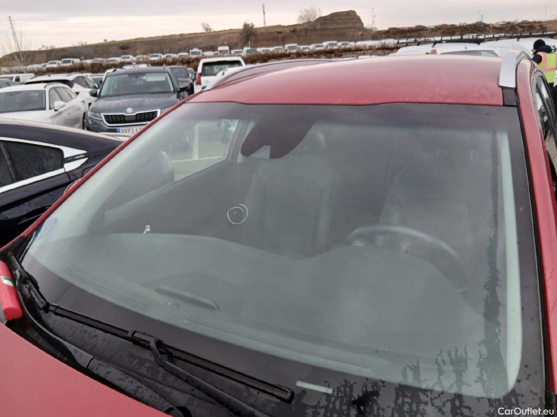  KIA  Niro KIA  / 2019 / 5P / crossover 1.6 GDi PHEV 104kW (141CV) Drive #8