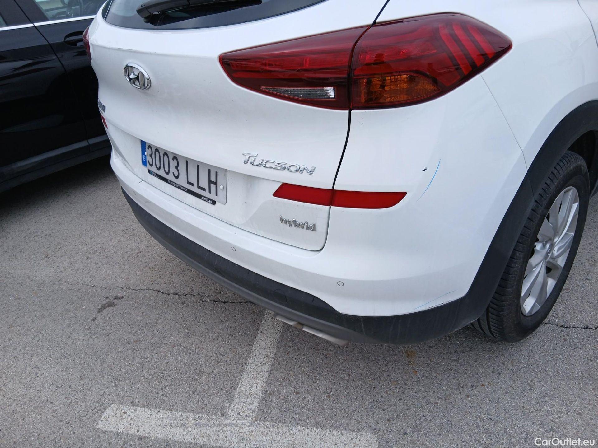  Hyundai  Tucson HYUNDAI  / 2018 / 5P / todoterreno 1.6 CRDI 85kW (116CV) 48V SLE 4X2(SP)(SL) #23