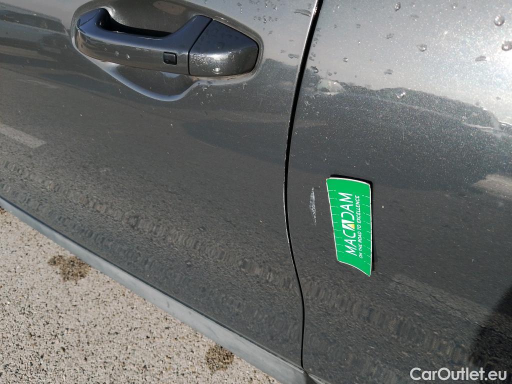  KIA  XCeed KIA  1.6 GDi PHEV 104kW (141CV) eDrive #16