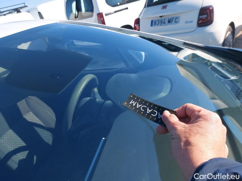  Nissan  Micra NISSAN  / 2017 / 5P / berlina con portón IG-T 68 kW (92 CV) E6D-F Acenta #2