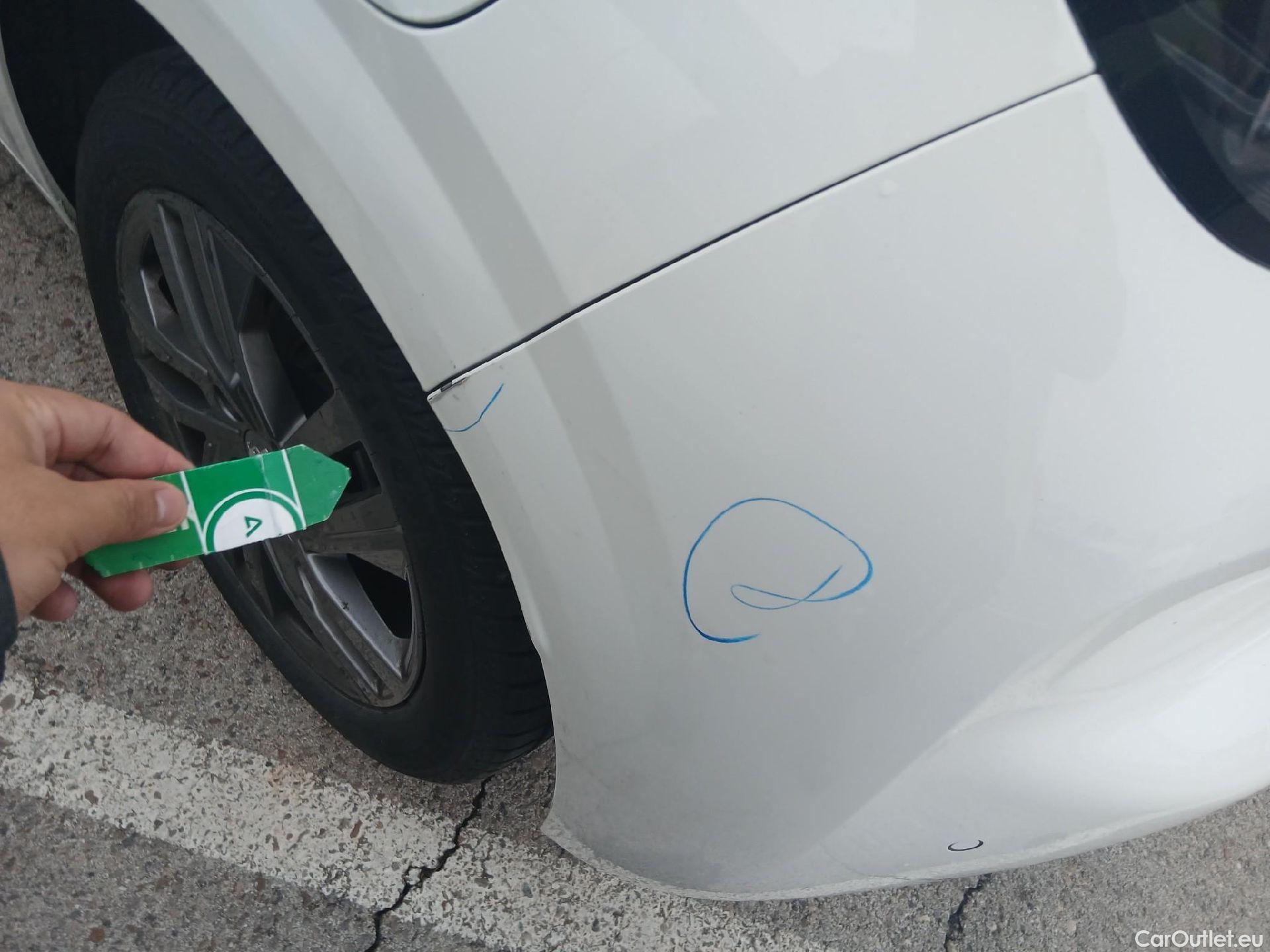  Peugeot  208  Active Pack 1.5 HDi 100CV MT6 E6d #20