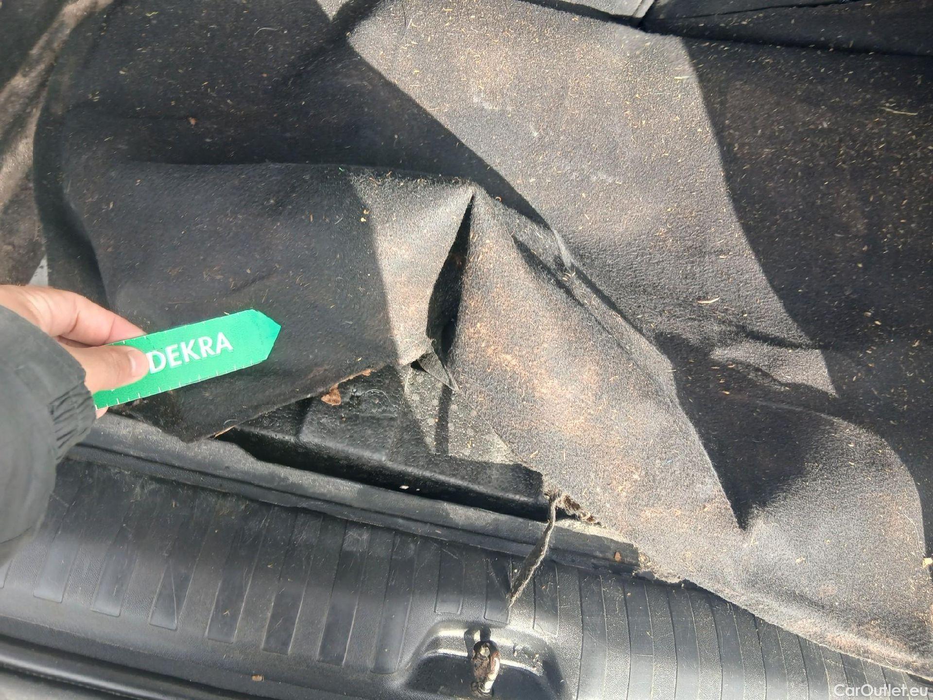  Peugeot  2008 PEUGEOT  / 2016 / 5P / todoterreno Signature BlueHDi 100 S&S 5 Vel. MAN #2