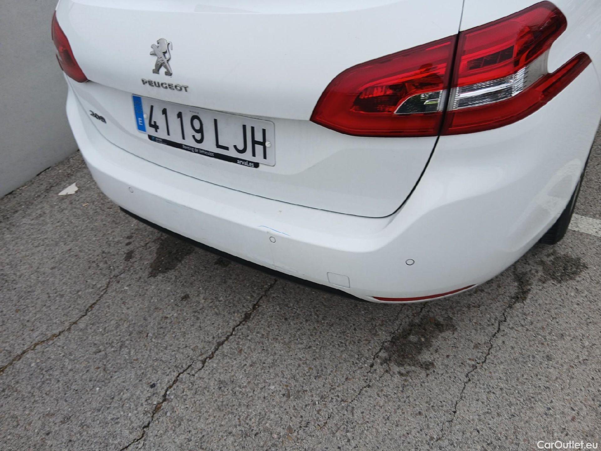  Peugeot  308 PEUGEOT  / 2017 / 5P / familiar SW Style BlueHDi 130 S&S 6 Vel. MAN (AC) #9