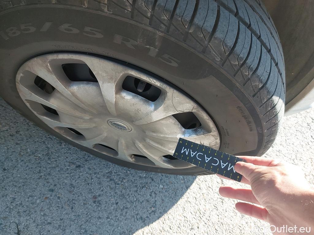  Nissan  Micra NISSAN  / 2017 / 5P / berlina con portón IG-T 68 kW (92 CV) E6D-F Acenta #11