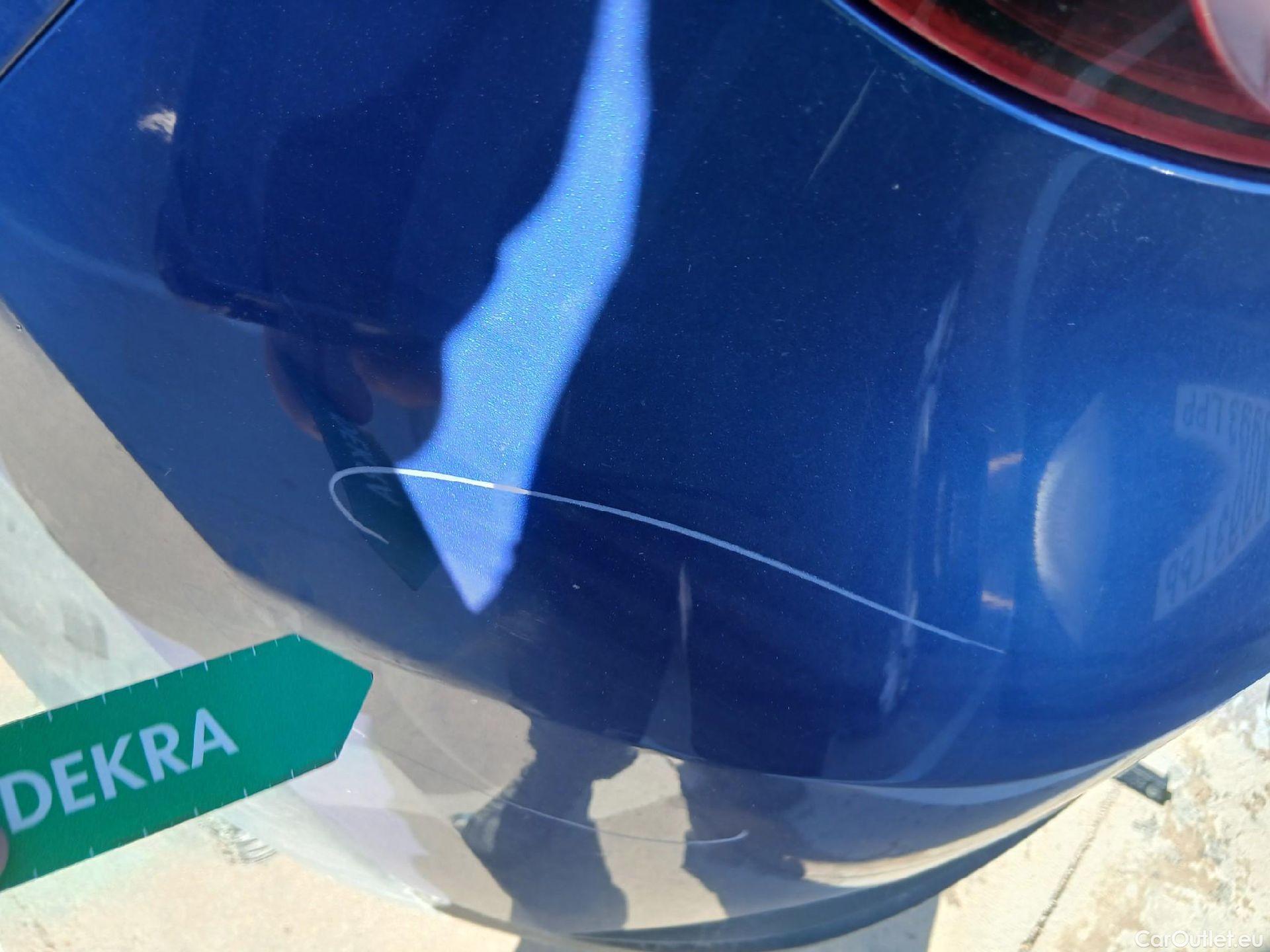  Renault  Captur RENAULT  / 2020 / 5P / todoterreno Intens TCe 90 #18