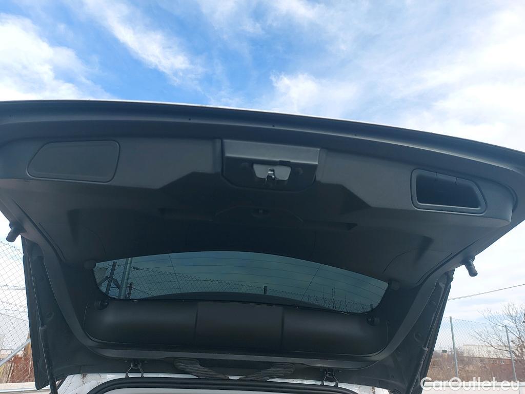  Peugeot  3008 PEUGEOT  / 2020 / 5P / todoterreno 1.2 PureTech 96KW S&S Active Pack EAT8 #9