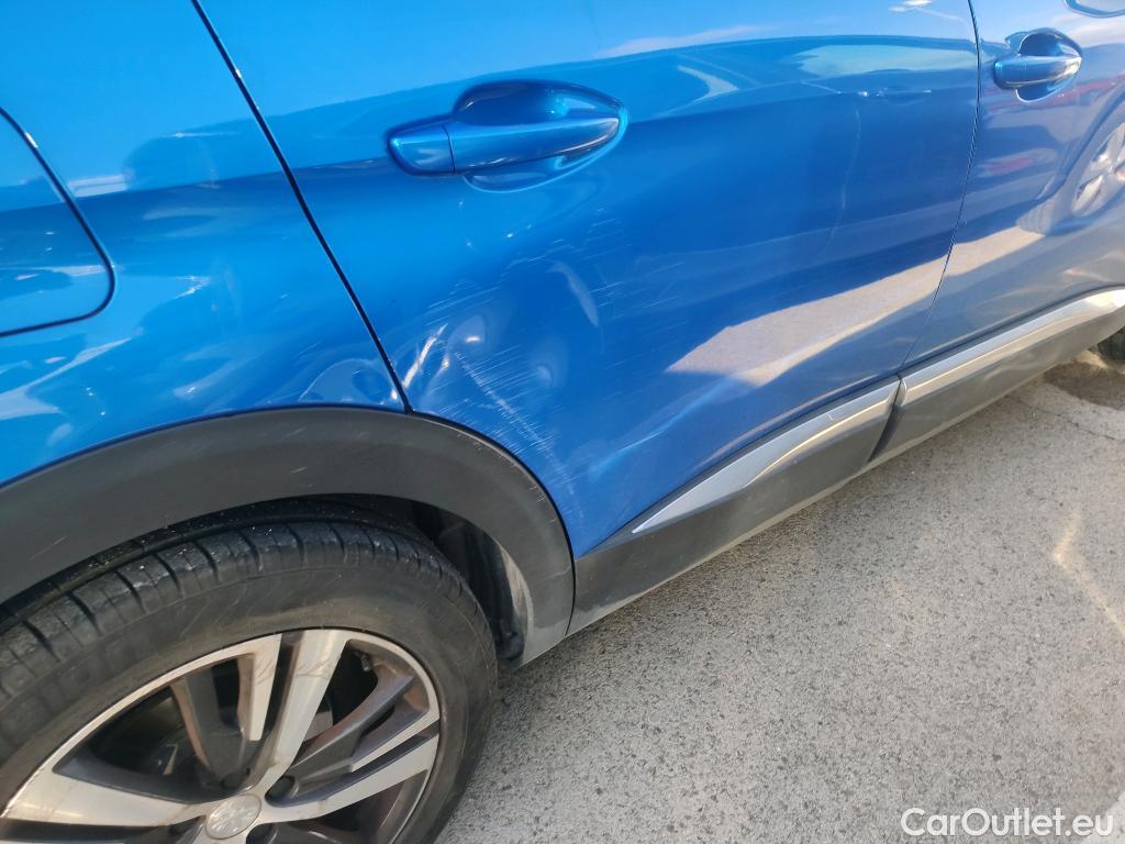  Peugeot  3008 PEUGEOT  Hybrid / 2020 / 5P / todoterreno 225 e-EAT8 Allure #1