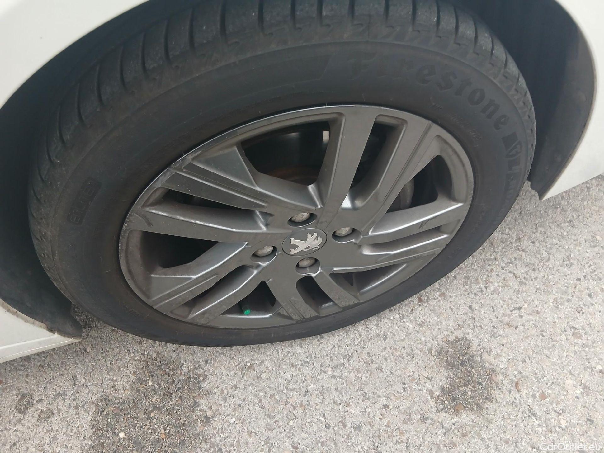  Peugeot  208  Active Pack 1.5 HDi 100CV MT6 E6d #26