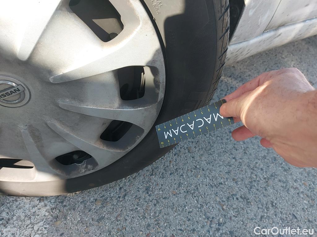  Nissan  Micra NISSAN  / 2017 / 5P / berlina con portón IG-T 68 kW (92 CV) E6D-F Acenta #9