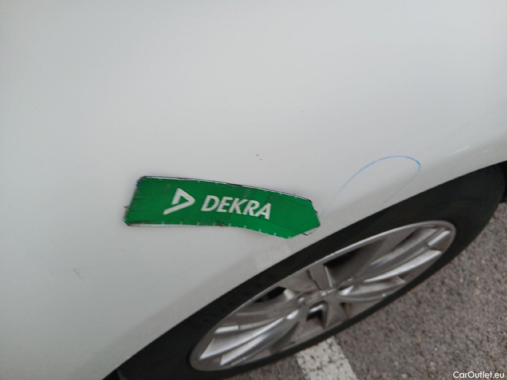  Peugeot  308 PEUGEOT  / 2017 / 5P / familiar SW Style BlueHDi 130 S&S 6 Vel. MAN (AC) #6