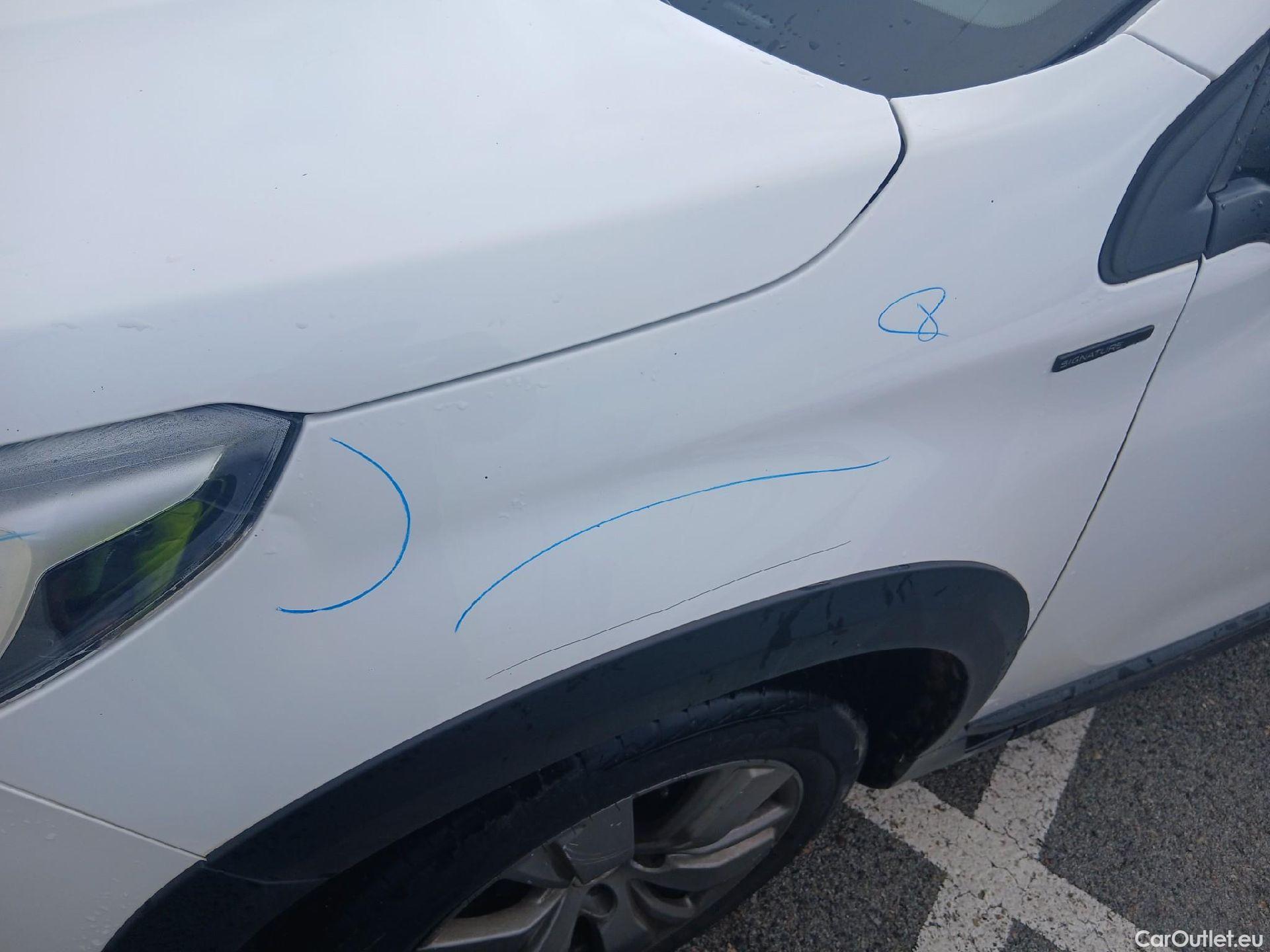  Peugeot  2008 PEUGEOT  / 2016 / 5P / todoterreno Signature BlueHDi 100 S&S 5 Vel. MAN #26