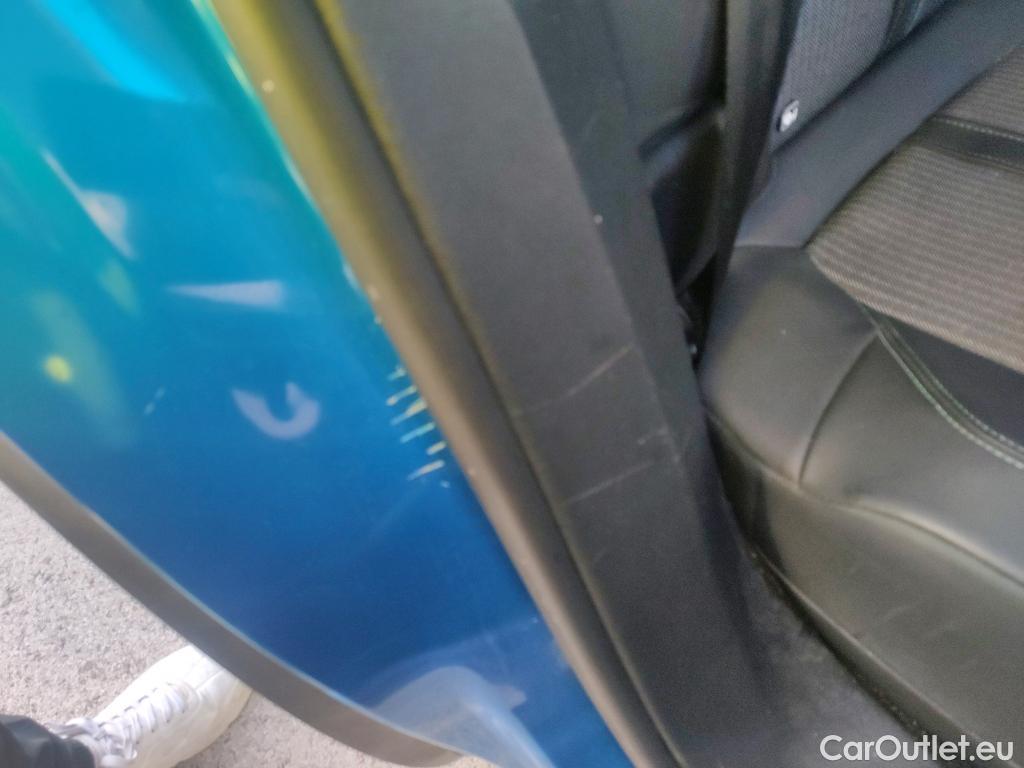  Peugeot  3008 PEUGEOT  Hybrid / 2020 / 5P / todoterreno 225 e-EAT8 Allure #23