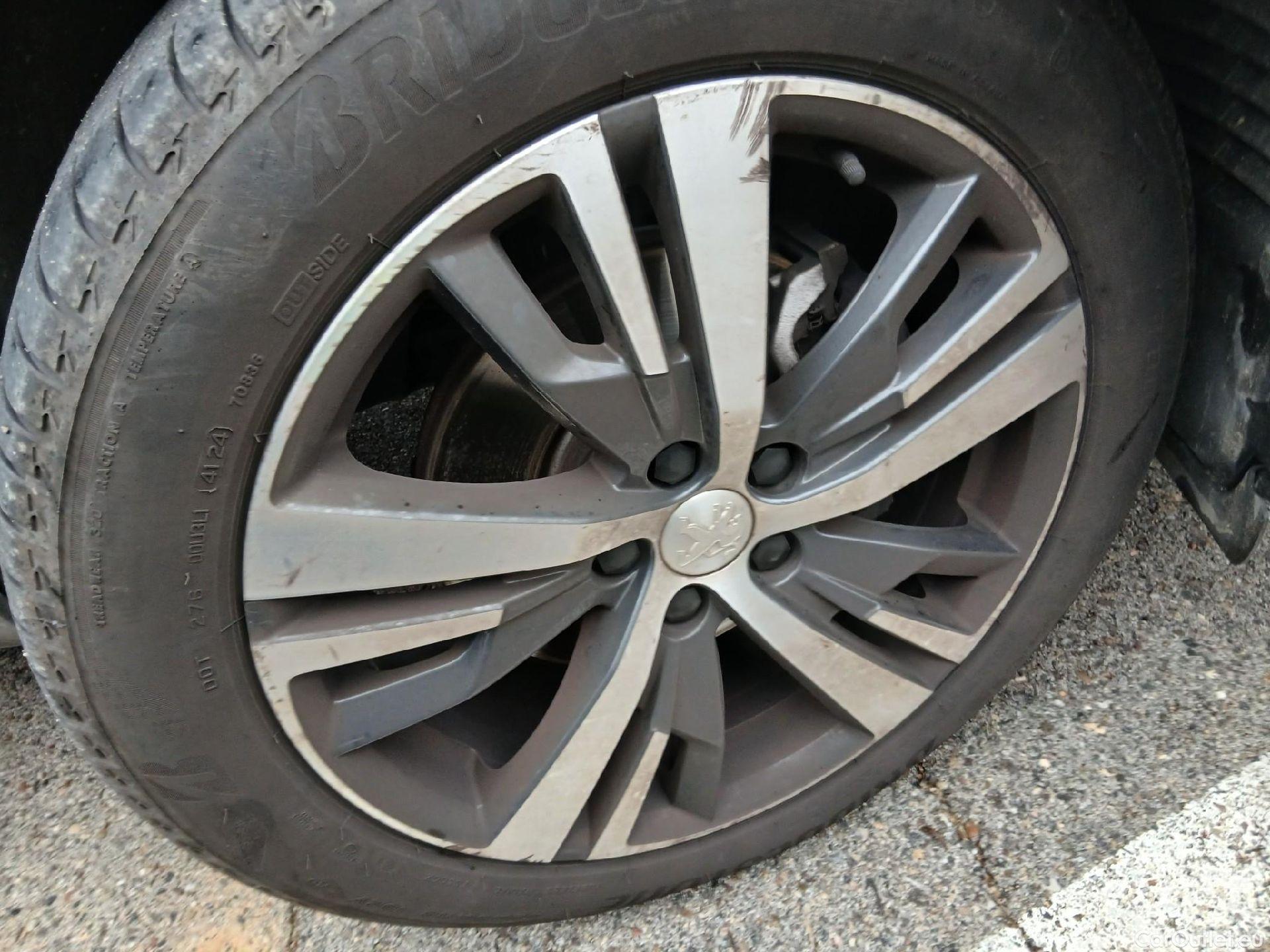  Peugeot  3008  Allure Pack 1.5 HDi 130CV AT8 E6d #30