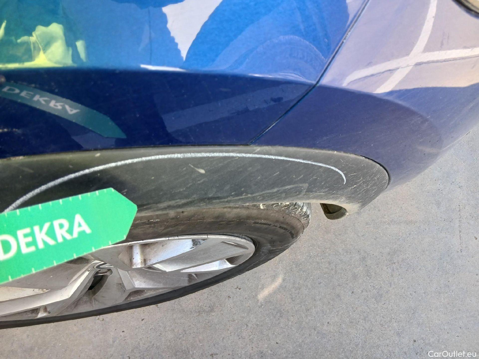  Renault  Captur RENAULT  / 2020 / 5P / todoterreno Intens TCe 90 #26