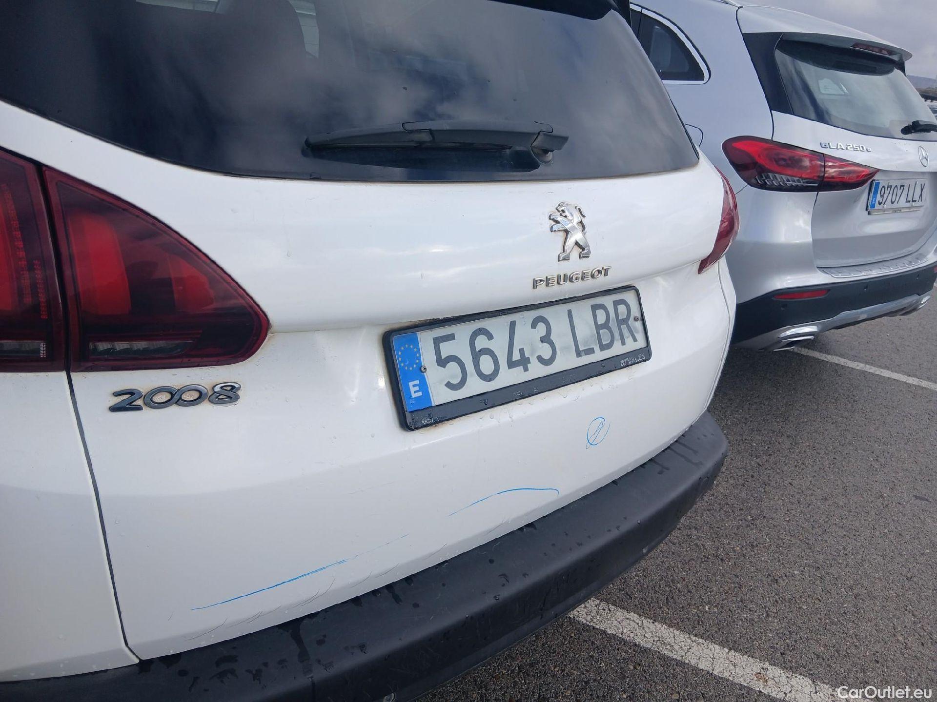  Peugeot  2008 PEUGEOT  / 2016 / 5P / todoterreno Signature BlueHDi 100 S&S 5 Vel. MAN #43