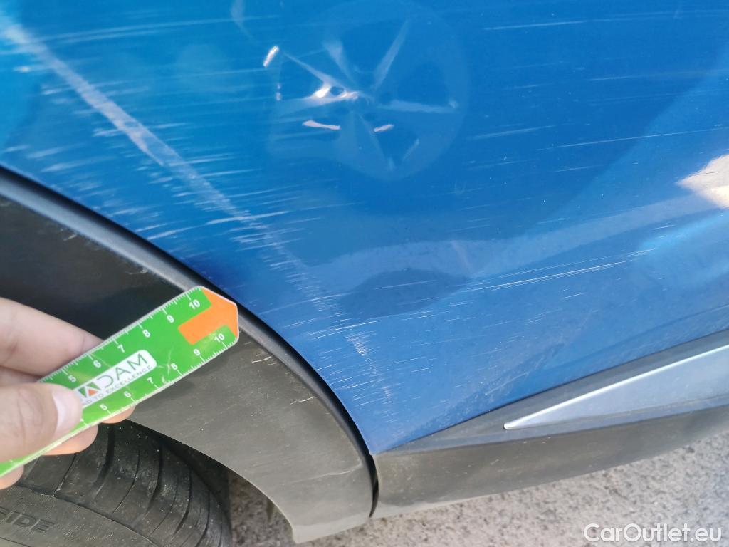  Peugeot  3008 PEUGEOT  Hybrid / 2020 / 5P / todoterreno 225 e-EAT8 Allure #2