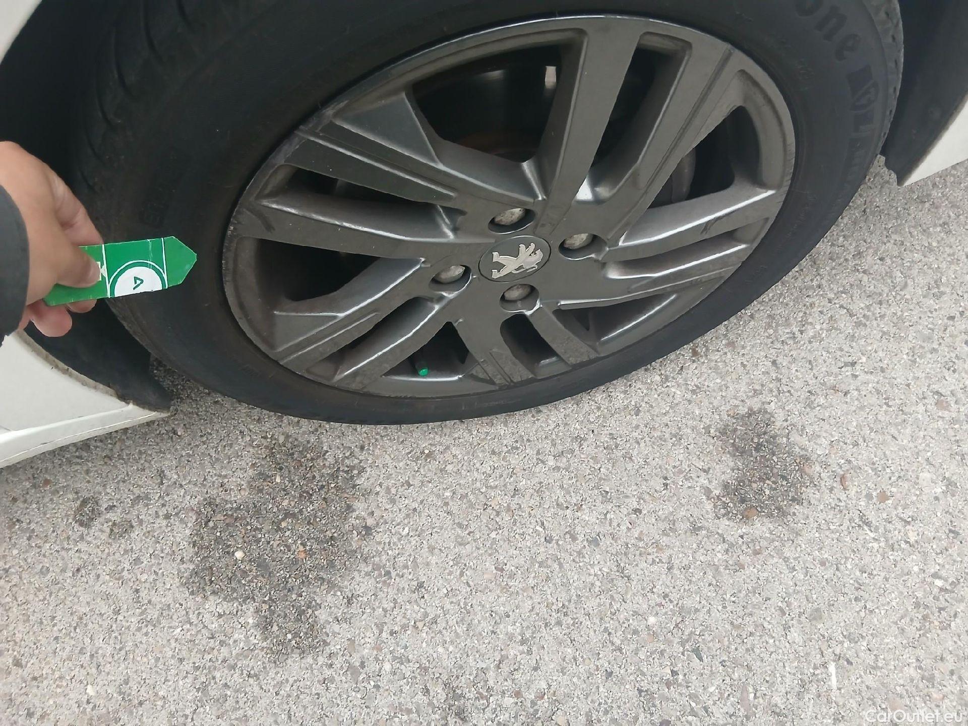  Peugeot  208  Active Pack 1.5 HDi 100CV MT6 E6d #27