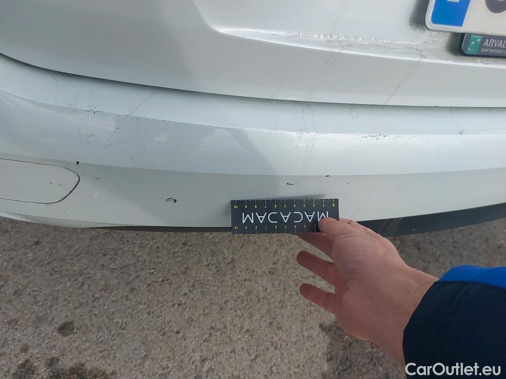  Renault  Megane  IV Sport Tourer Techno 1.5 dCi 115CV MT6 E6d #23