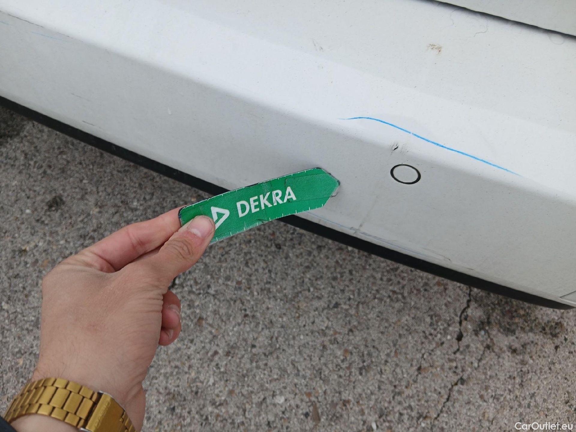  Peugeot  308 PEUGEOT  / 2017 / 5P / familiar SW Style BlueHDi 130 S&S 6 Vel. MAN (AC) #8