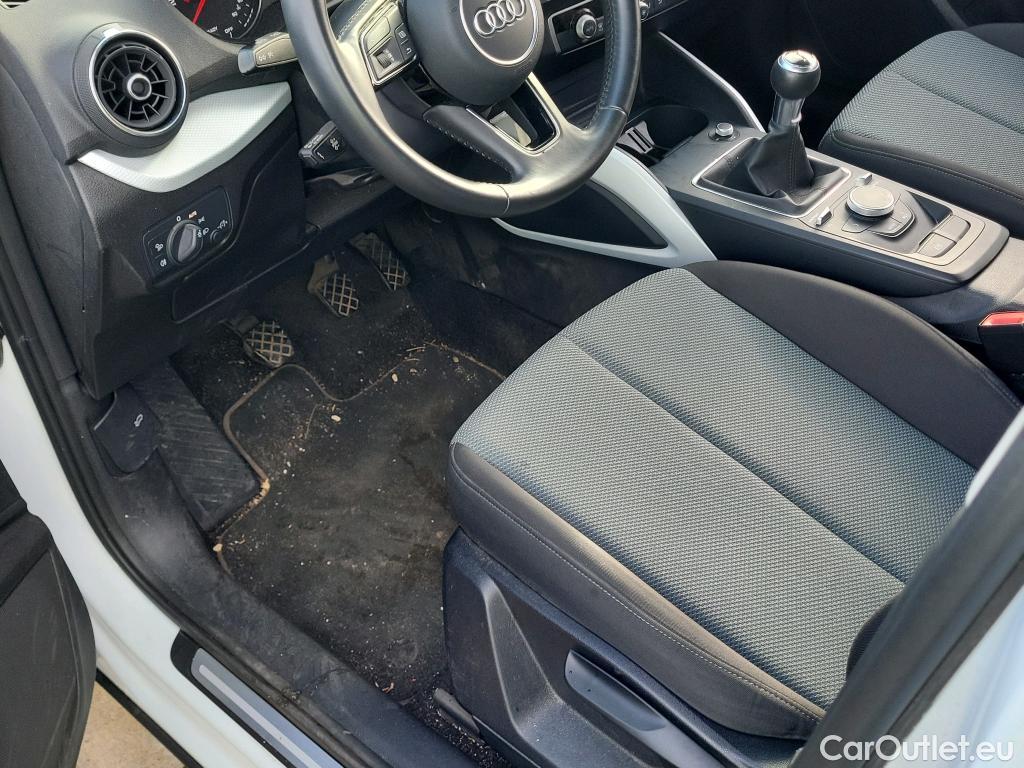  Audi  Q2 AUDI  / 2016 / 5P / todoterreno Design 30 TFSI 85kW (116CV) #16