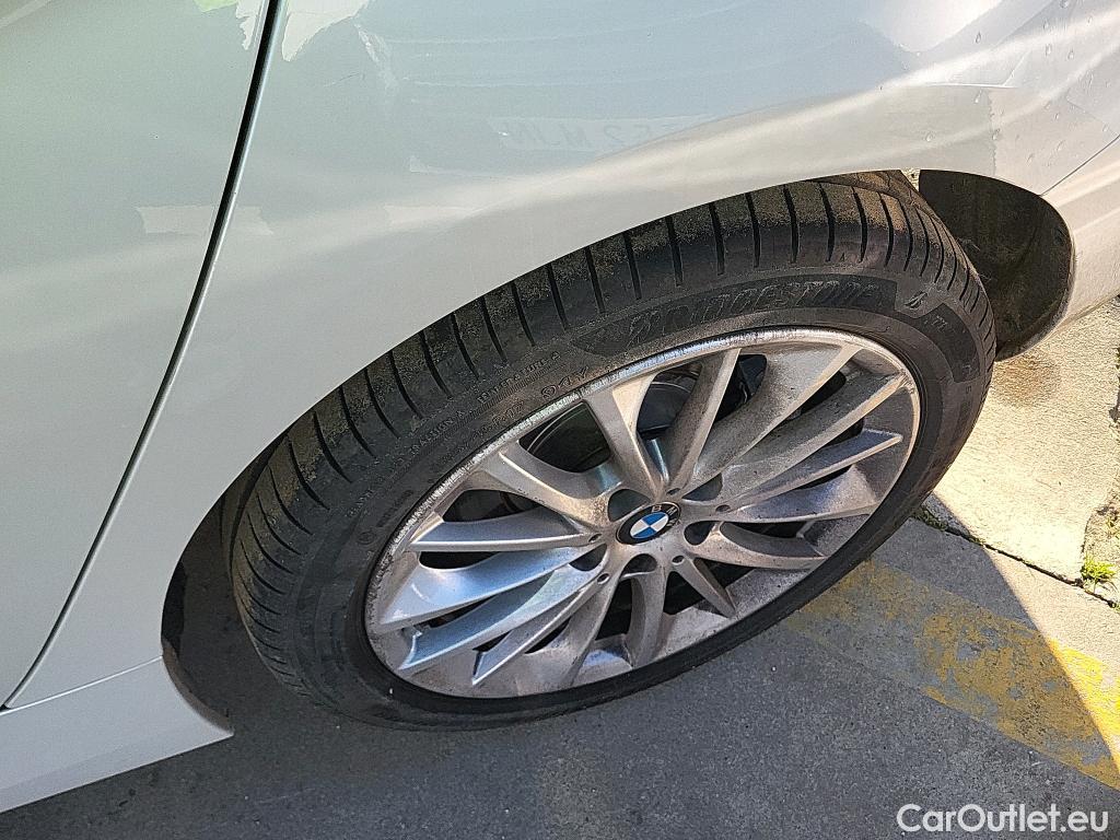  Bmw  Serie 1 BMW  / 2019 / 5P / berlina con portón 118i #3