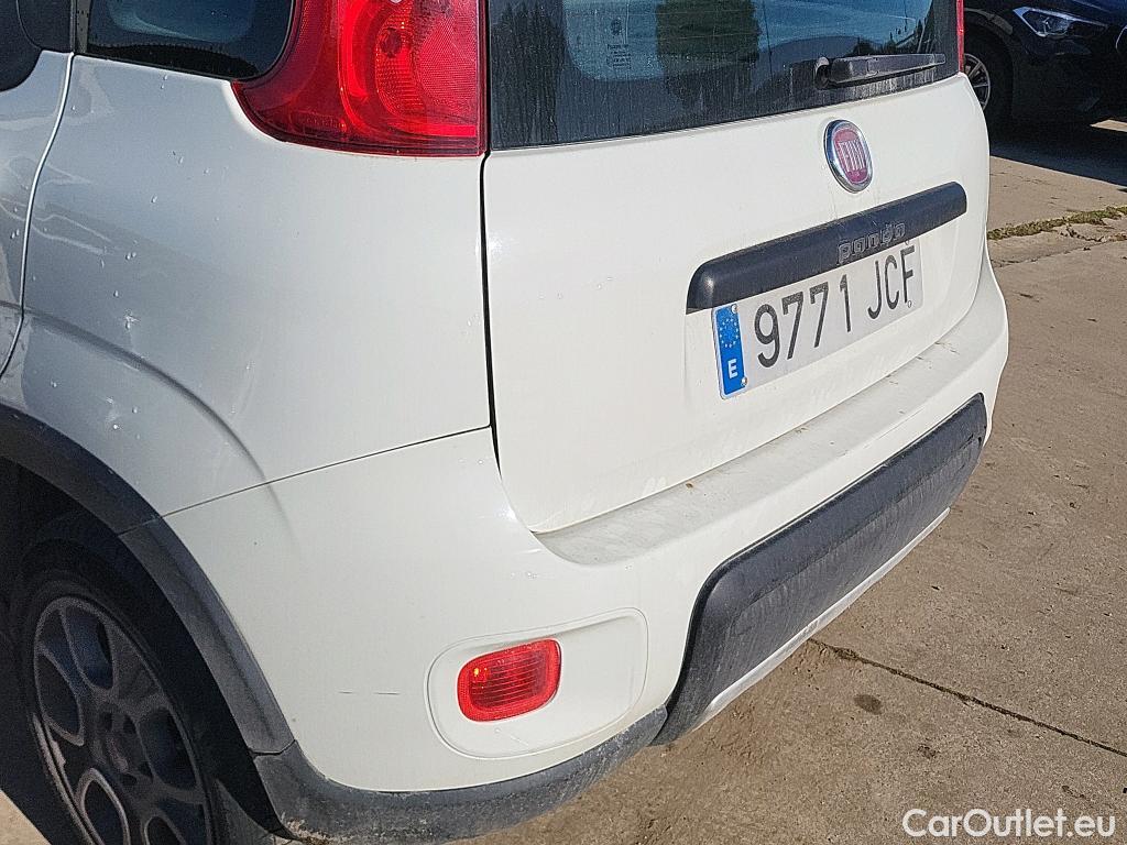  Fiat  Panda FIAT  5p 3G berlina con portón 1.3 75cv Diésel 4x4 #31