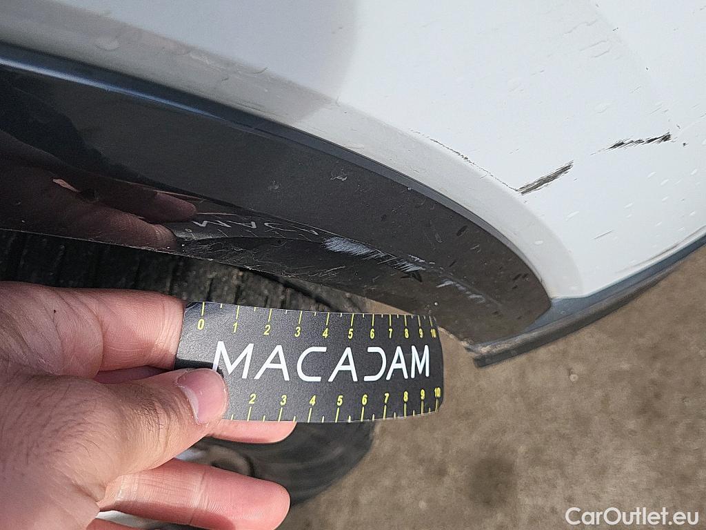  Audi  Q2 AUDI  / 2016 / 5P / todoterreno Design 30 TFSI 85kW (116CV) #11