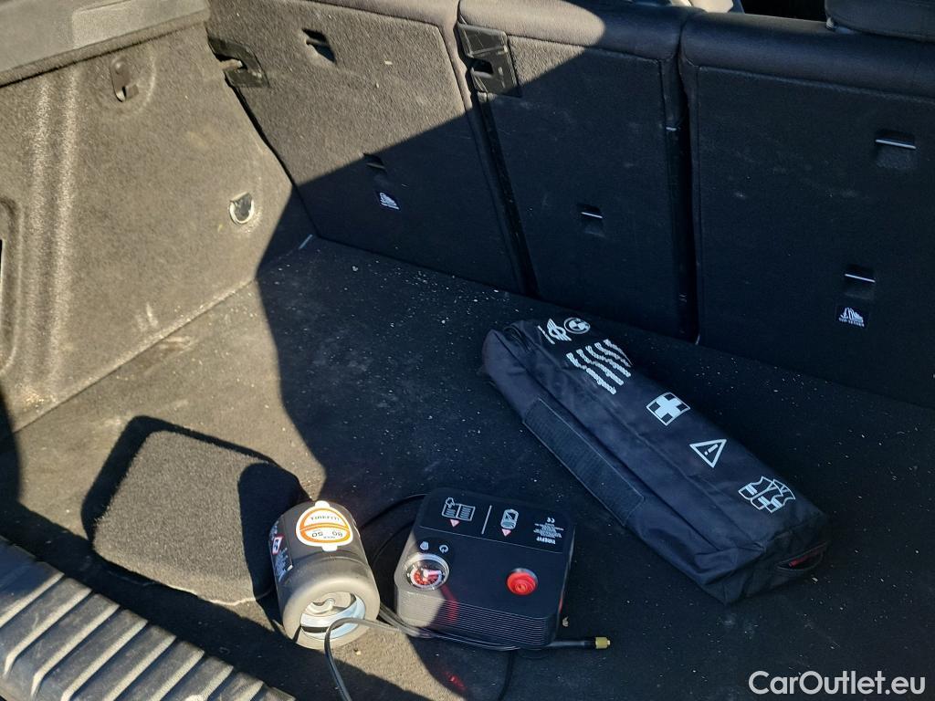  Bmw  Serie 1 BMW  / 2019 / 5P / berlina con portón 118i #15