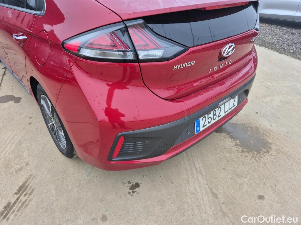  Hyundai   Ioniq HYUNDAI / 2019 / 5P / berlina con portón 1.6 GDI PHEV Style DCT #10
