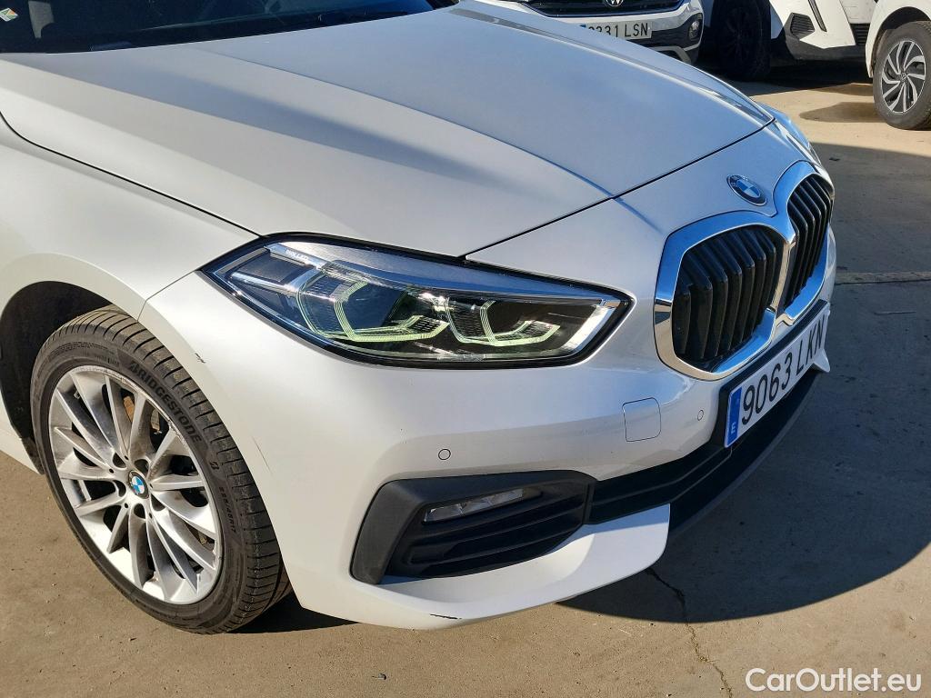  Bmw  Serie 1 BMW  / 2019 / 5P / berlina con portón 118i #13
