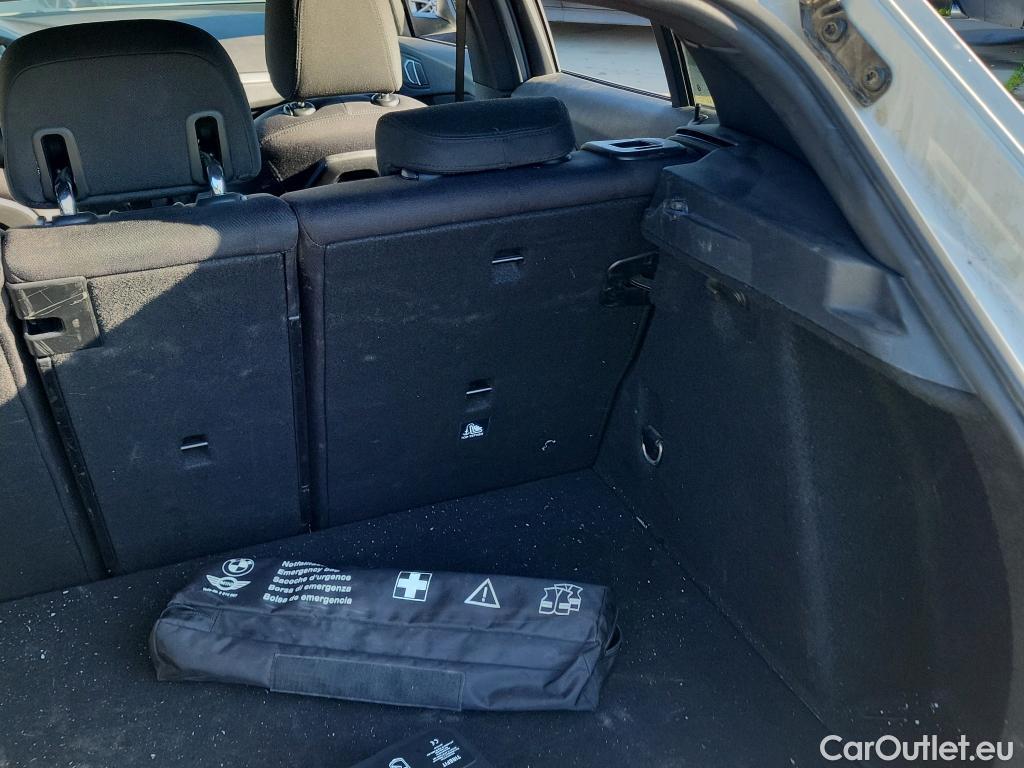  Bmw  Serie 1 BMW  / 2019 / 5P / berlina con portón 118i #1