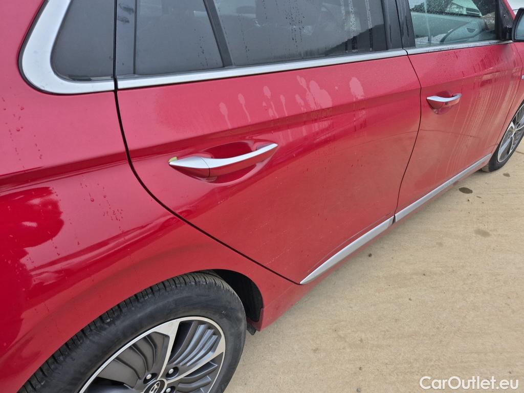  Hyundai   Ioniq HYUNDAI / 2019 / 5P / berlina con portón 1.6 GDI PHEV Style DCT #23