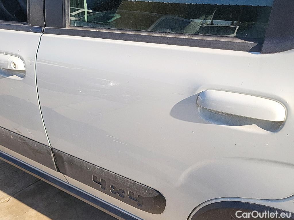  Fiat  Panda FIAT  5p 3G berlina con portón 1.3 75cv Diésel 4x4 #25