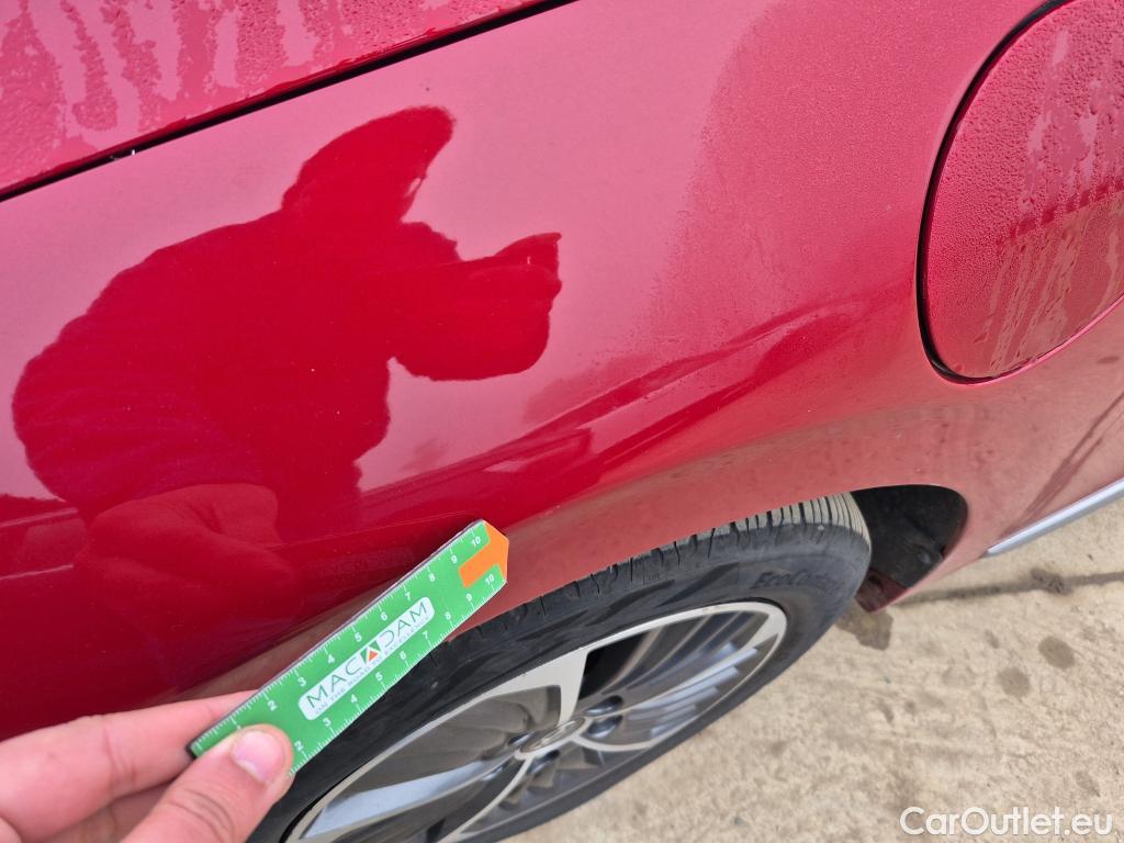  Hyundai   Ioniq HYUNDAI / 2019 / 5P / berlina con portón 1.6 GDI PHEV Style DCT #22