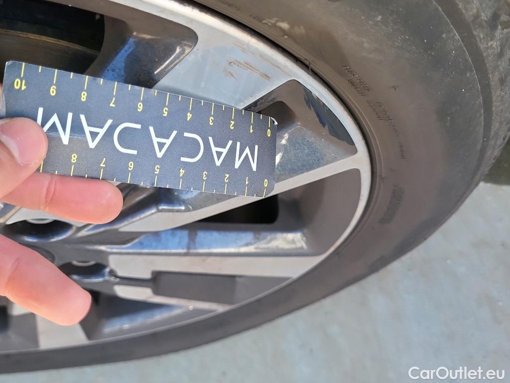  Nissan  Micra NISSAN  / 2017 / 5P / berlina con portón IG-T 68 kW (92 CV) E6D-F Tekna #14