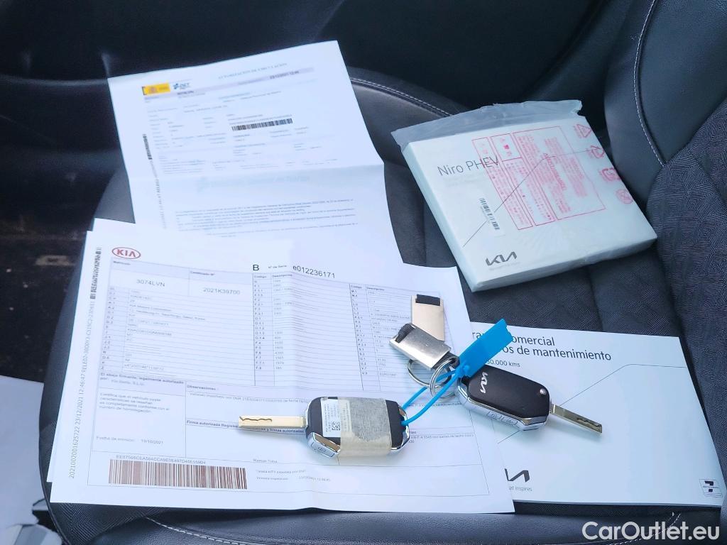  KIA  Niro KIA  / 2019 / 5P / crossover 1.6 GDi PHEV 104kW (141CV) Drive #21