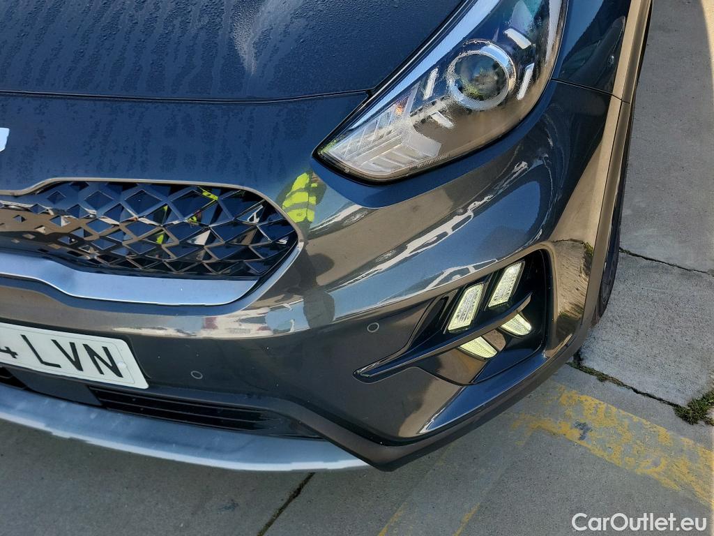  KIA  Niro KIA  / 2019 / 5P / crossover 1.6 GDi PHEV 104kW (141CV) Drive #14