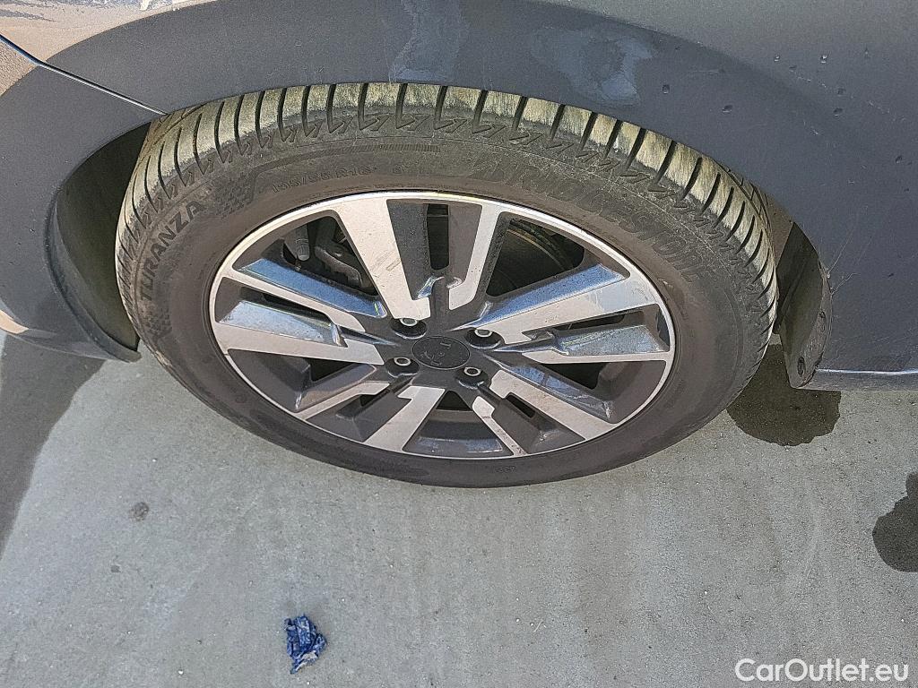  Nissan  Micra NISSAN  / 2017 / 5P / berlina con portón IG-T 68 kW (92 CV) E6D-F Tekna #13