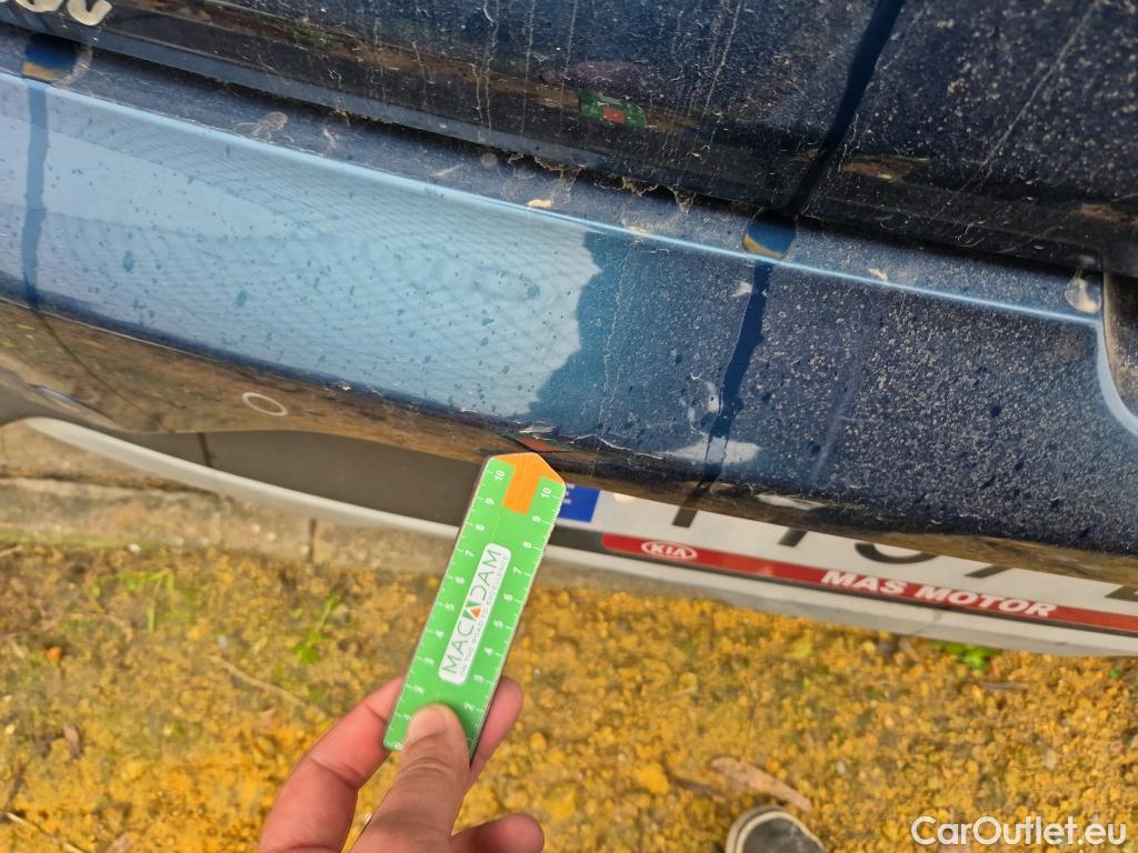  KIA  Niro KIA  / 2019 / 5P / crossover 1.6 GDi HEV 104kW (141CV) Drive #11