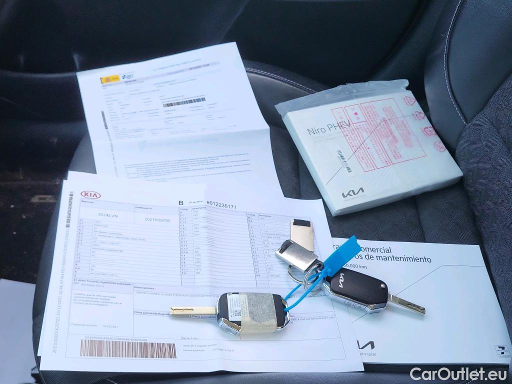  KIA  Niro KIA  / 2019 / 5P / crossover 1.6 GDi PHEV 104kW (141CV) Drive #20