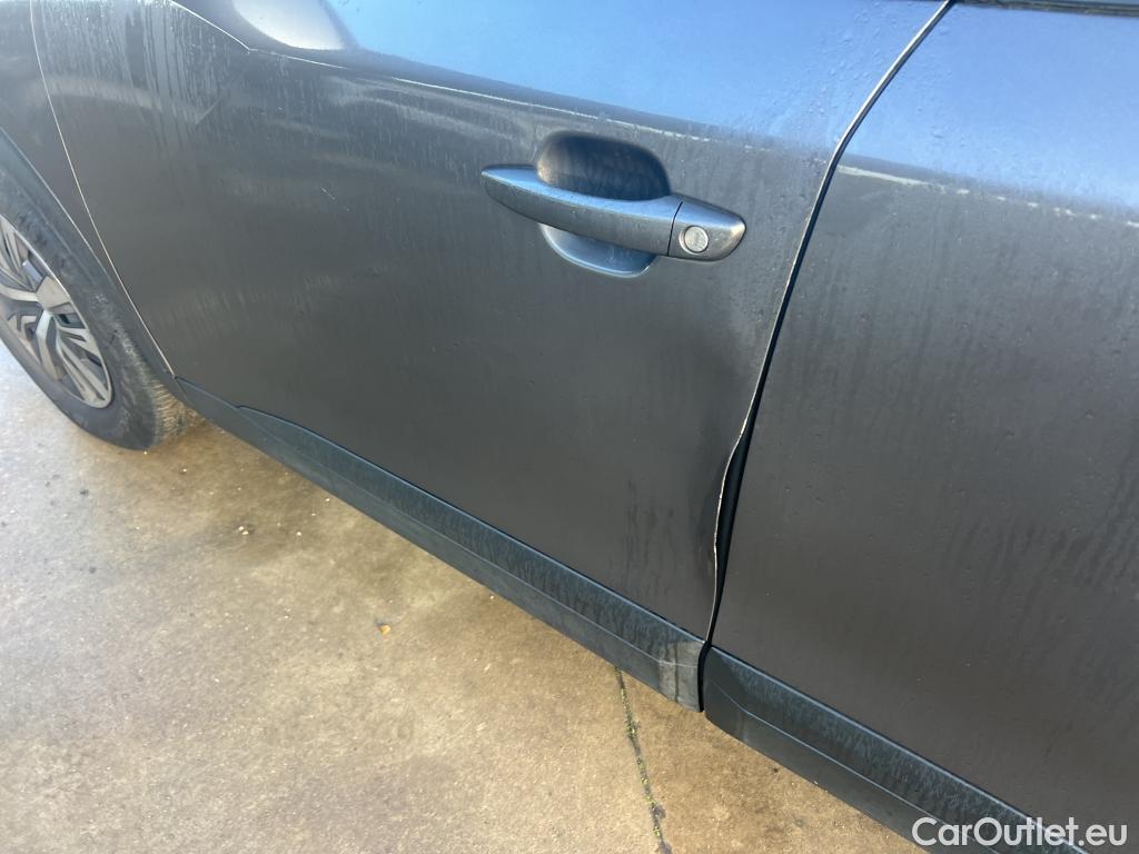  Peugeot  2008 PEUGEOT  / 2019 / 5P / todoterreno Active BlueHDI 100 S&S BVM6 #1