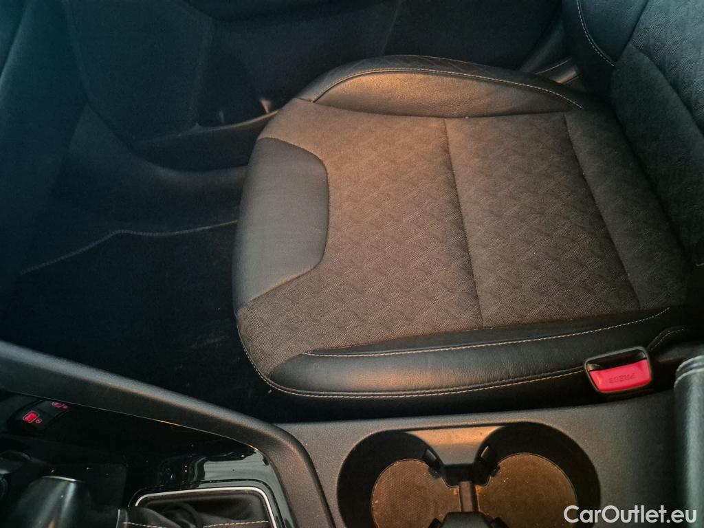  KIA  Niro KIA  / 2019 / 5P / crossover 1.6 GDi HEV 104kW (141CV) Drive #14