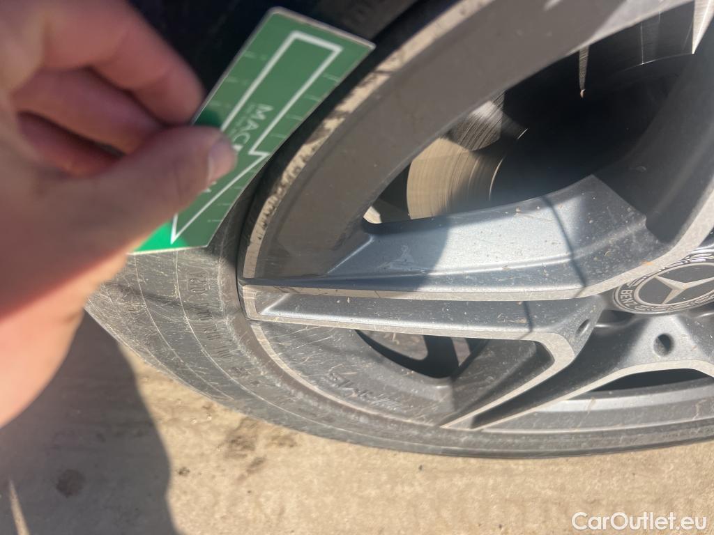  Mercedes  G-Klasee MERCEDES-BENZ Clase GLC / 2019 / 5P / todoterreno GLC 300 de 4MATIC #4