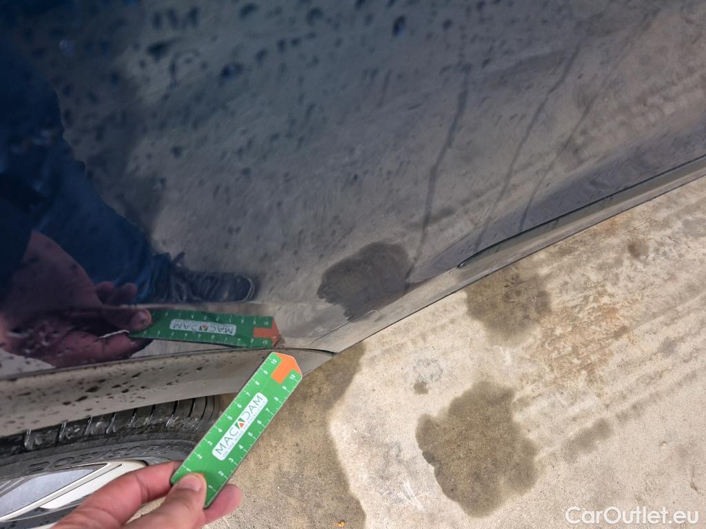  KIA  Niro KIA  / 2019 / 5P / crossover 1.6 GDi HEV 104kW (141CV) Drive #2