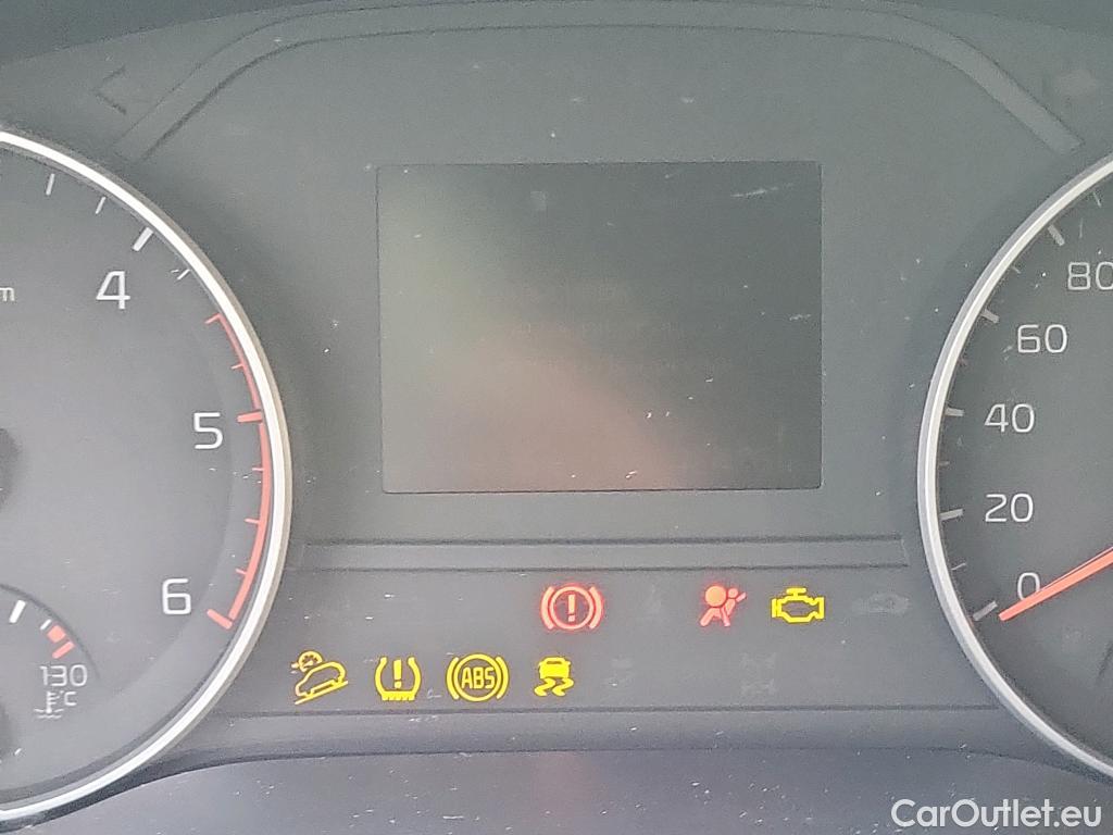  KIA  Sportage KIA  / 2018 / 5P / todoterreno 1.6 MHEV Business 100kW (136CV) 4x2 #32