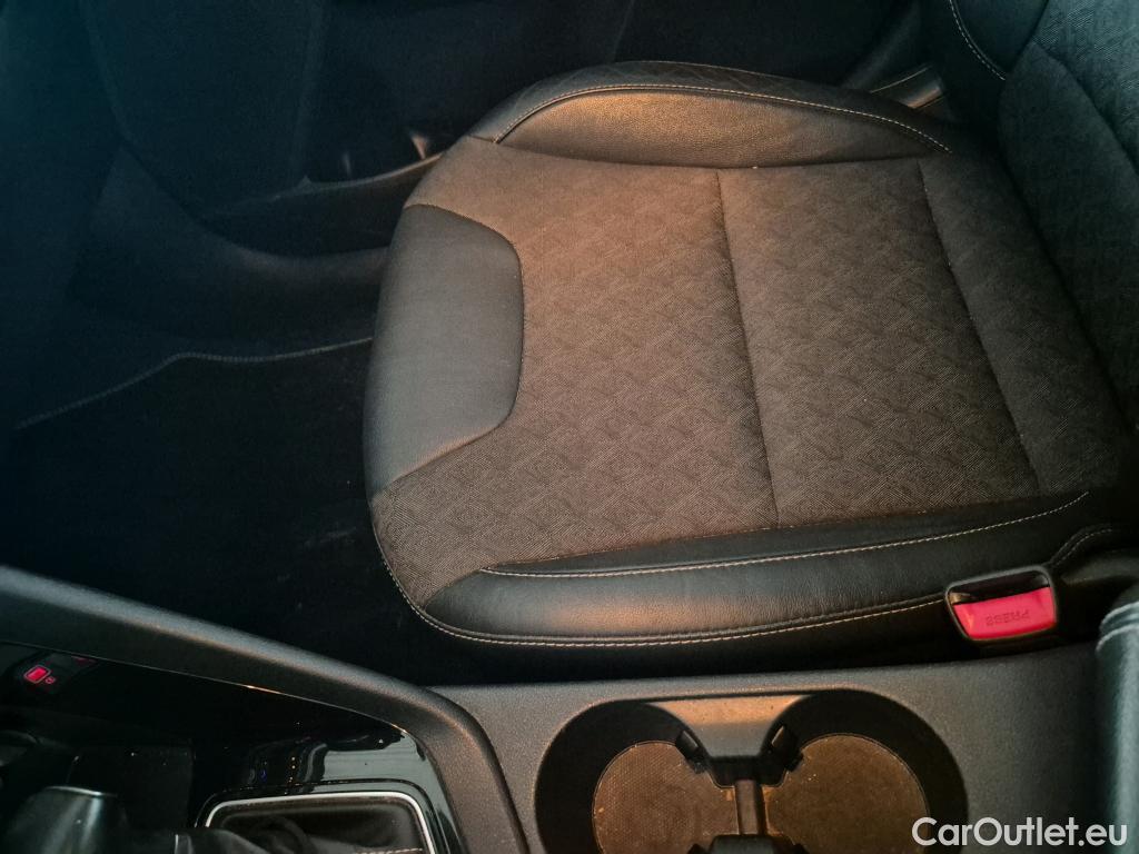  KIA  Niro KIA  / 2019 / 5P / crossover 1.6 GDi HEV 104kW (141CV) Drive #6