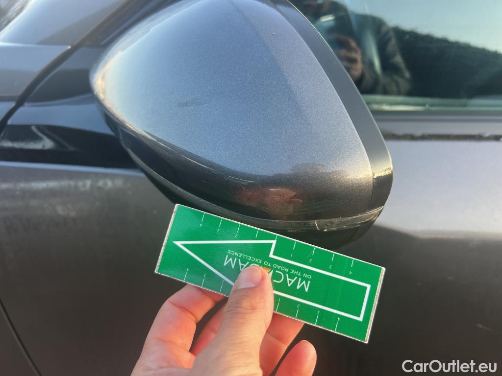  Peugeot  2008 PEUGEOT  / 2019 / 5P / todoterreno Active BlueHDI 100 S&S BVM6 #17