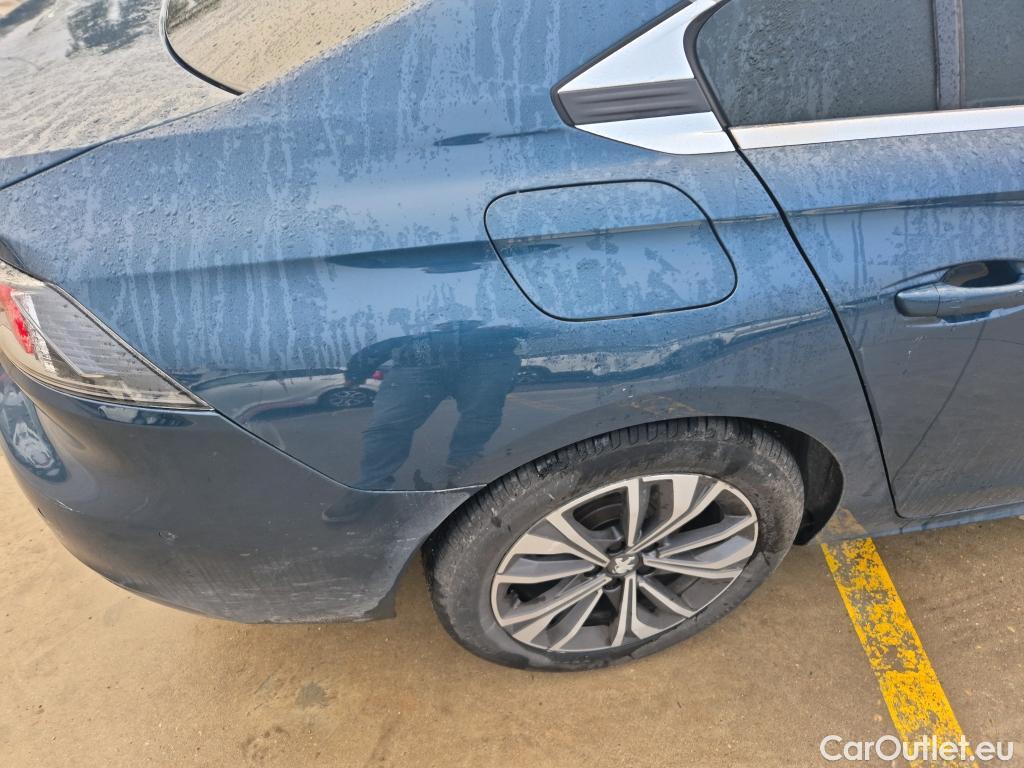  Peugeot  508 PEUGEOT  / 2018 / 5P / berlina con portón 5P Allure BlueHDi 120kW (160) S&S EAT8 #28