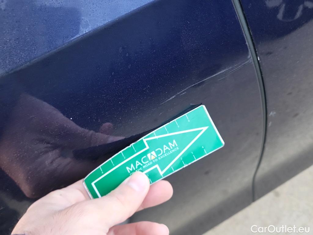  Volkswagen  Golf  VOLKSWAGEN / 2020 / 5P / berlina con portón 1.0 TSI 81kW (110CV) #4